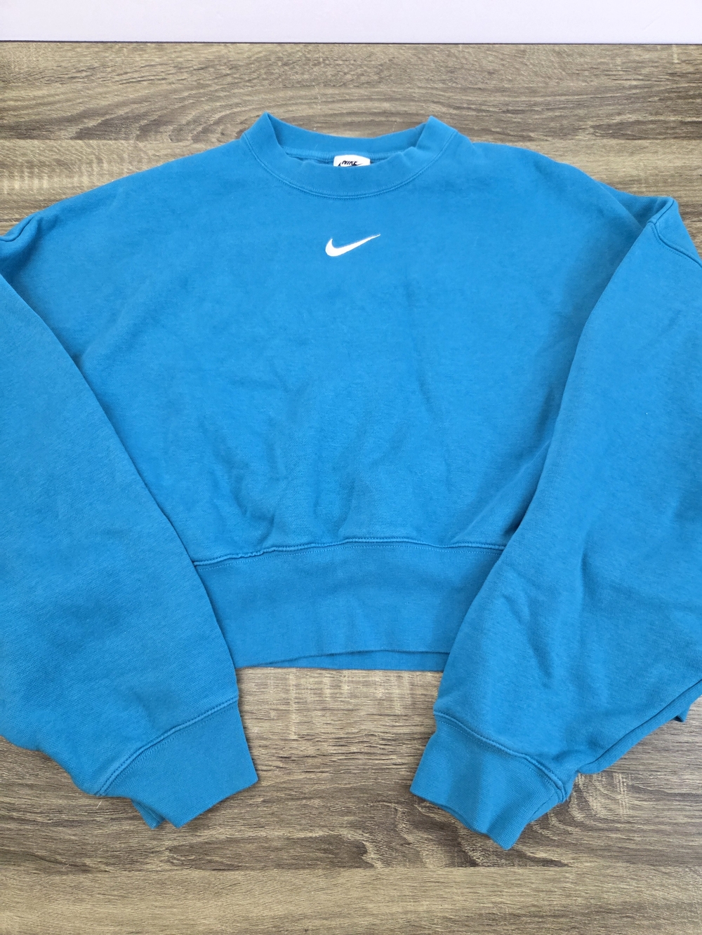 Nike Sweatshirt Women's Medium Blue Oversized Cropped Crew Neck Swoosh Pullover